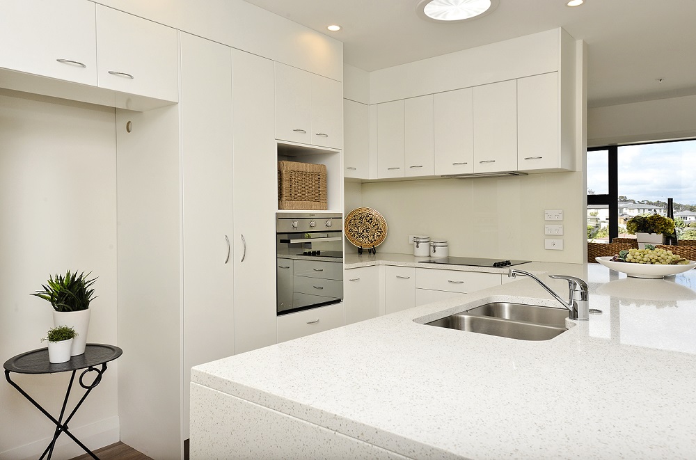 Uniquartz White Snow Installed
